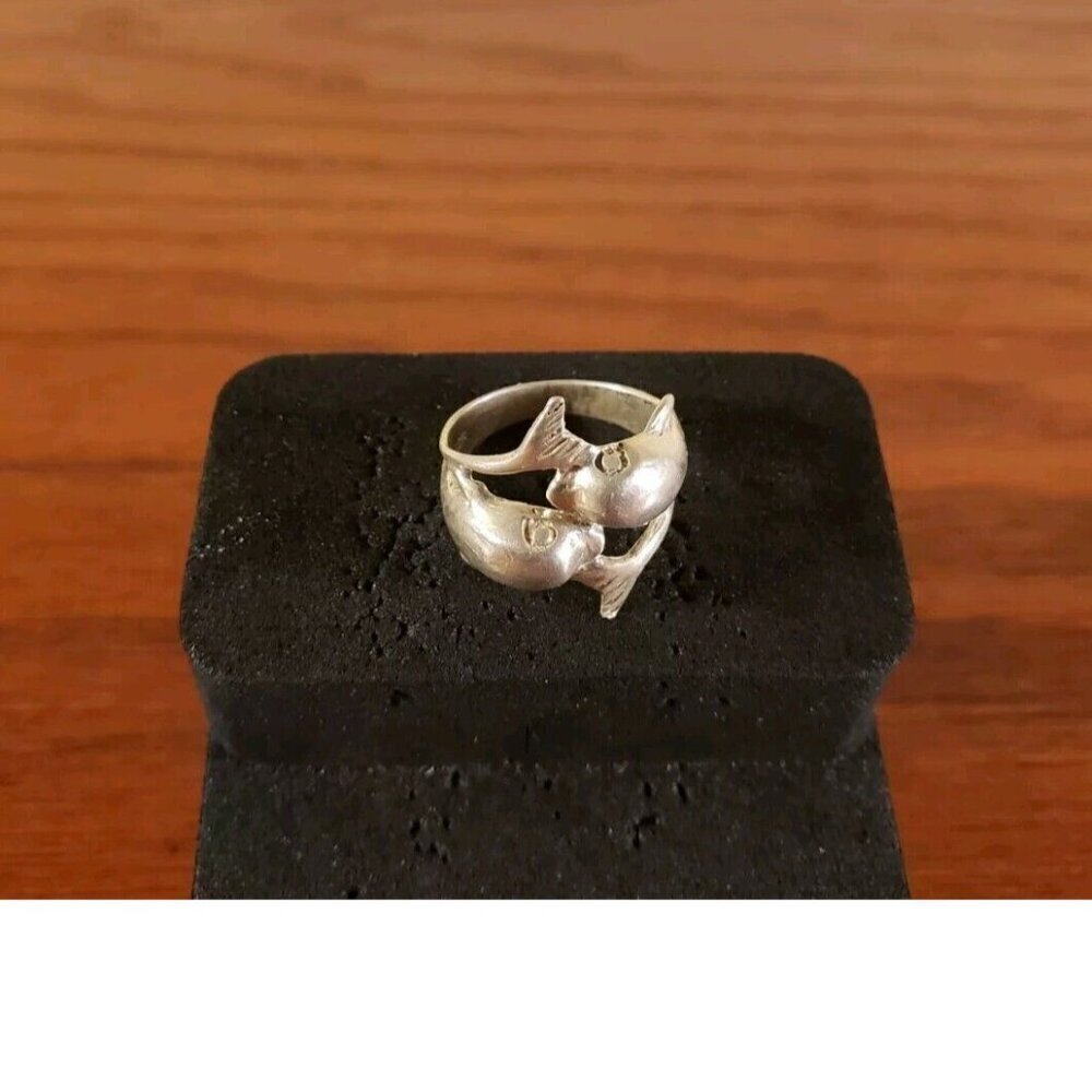 Dolphin Ring Sterling Silver Vintage Dolphins Hugging Size 5.5 Coastal Seashore